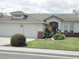 881 E Orange St, Hanford, CA 93230