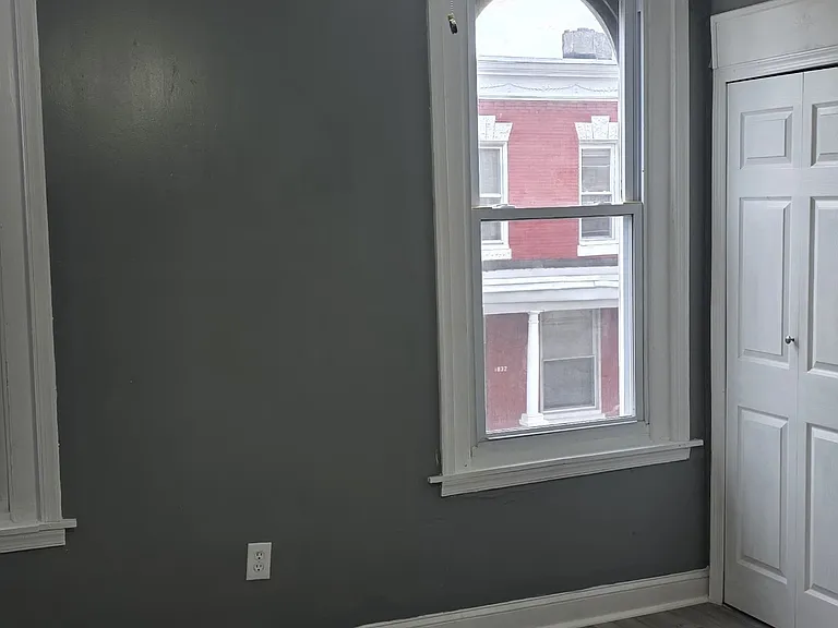 1839 S Conestoga St — Photo 2
