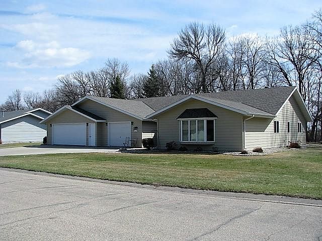1st image of 527 Bjornson Dr