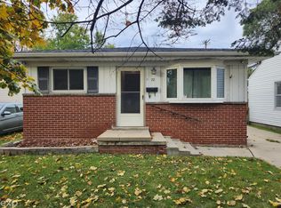 72 W Milton Ave, Hazel Park, MI