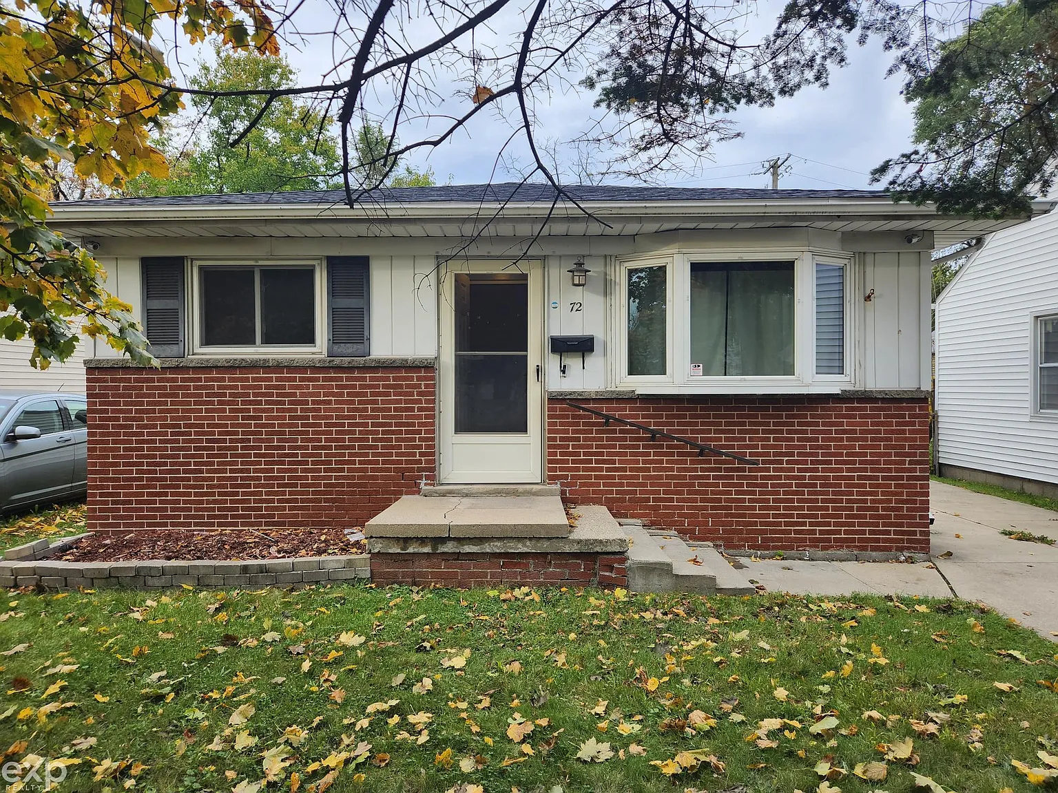 72 W Milton Ave photo 1