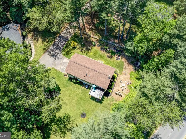 10816 Oldfield Dr, Reston, VA 20191