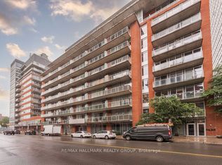 383 Cumberland St UNIT 906, Ottawa, ON K1N 1J7