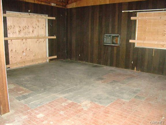 5th image of 27519 Esterbrook Ave