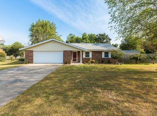 2105 Carnes Dr, Springdale, AR 72762