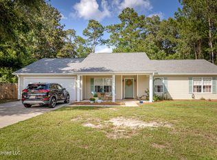 9224 Ridgeview Dr E, Ocean Springs, MS 39564