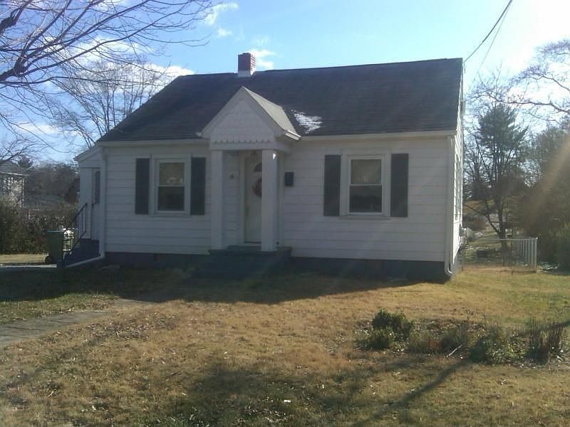 1st image of 10 Maccie St