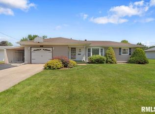303 6th St, Sherrard, IL 61281