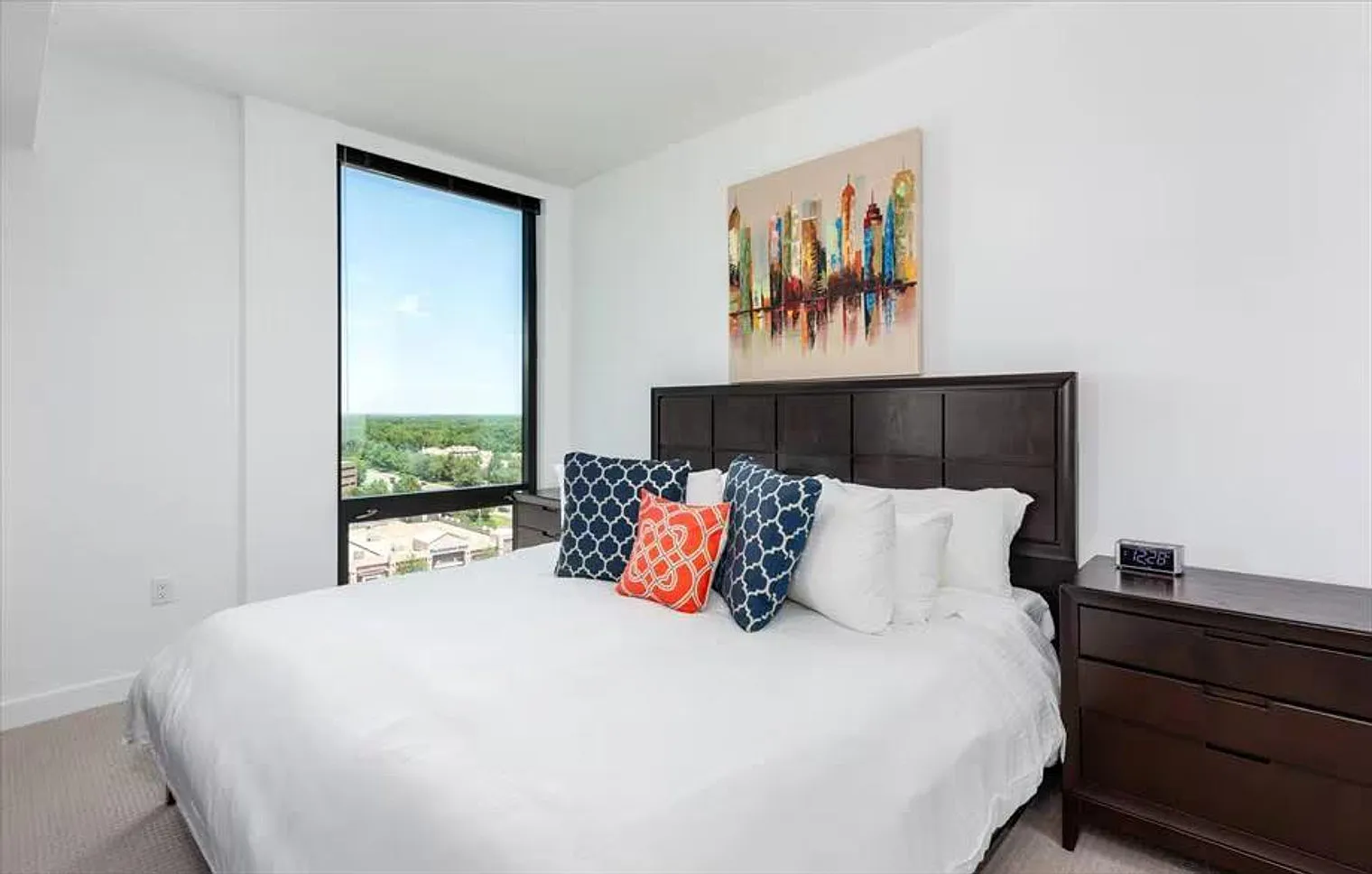 1 bed, 1.0 bath, 731 sqft, $4,747 — Photo 3