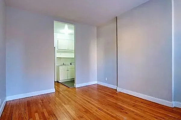 Rented by Bond New York | media 5