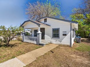 1309 S Riverside Dr, Fort Worth, TX 76104