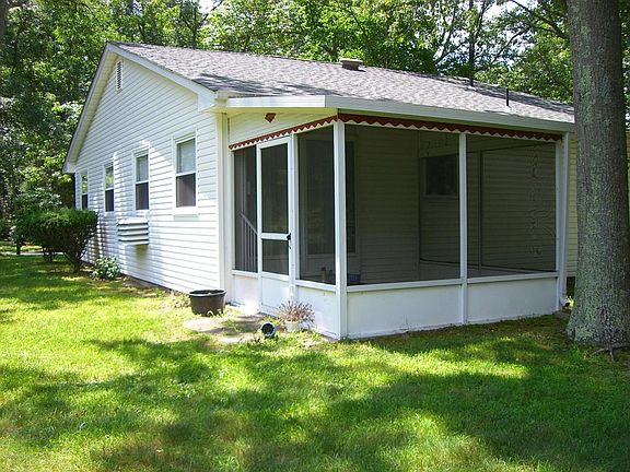 3rd image of 39 Bowie Dr