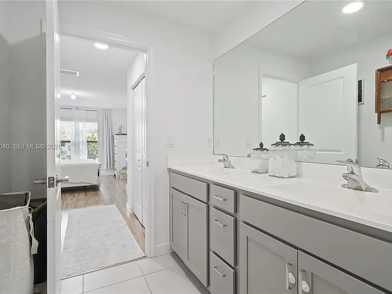 2014 Sugar Maple Dr #2014 — Photo 23