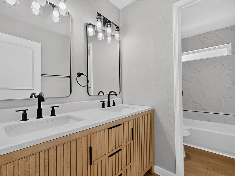 215 Aspenway Dr — Photo 33