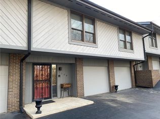 1304 Park Haven Ct, Danville, IL 61832