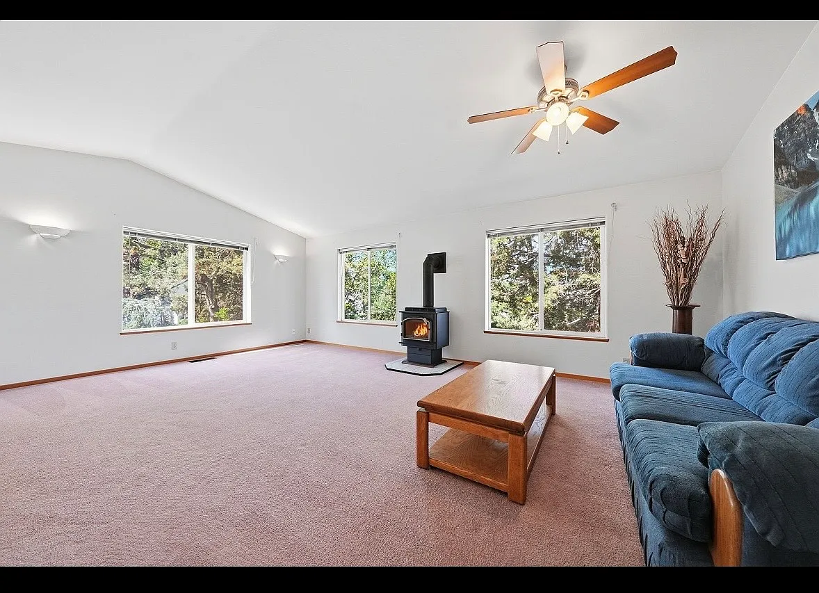 3 bed, 1583 sqft, $2,600 — Photo 3