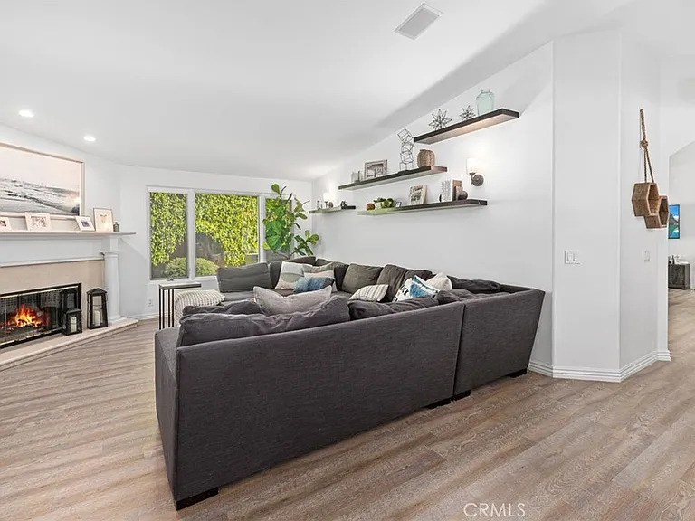 600 Cliff Dr — Photo 7