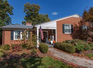 206 Rose Hill Cres, Staunton, VA 24401