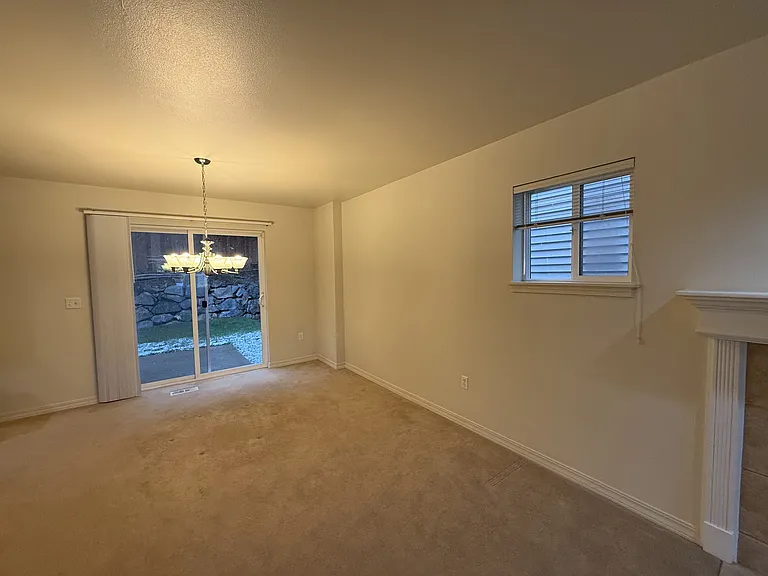 3382 S 283rd Ln — Photo 7