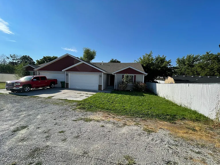13323 E Valleyway Ave #1 — Photo 4