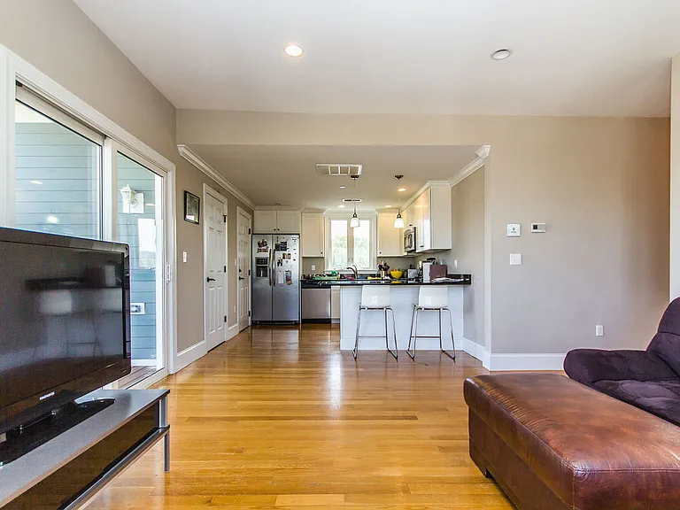 40 Ellery St #1 — Photo 3