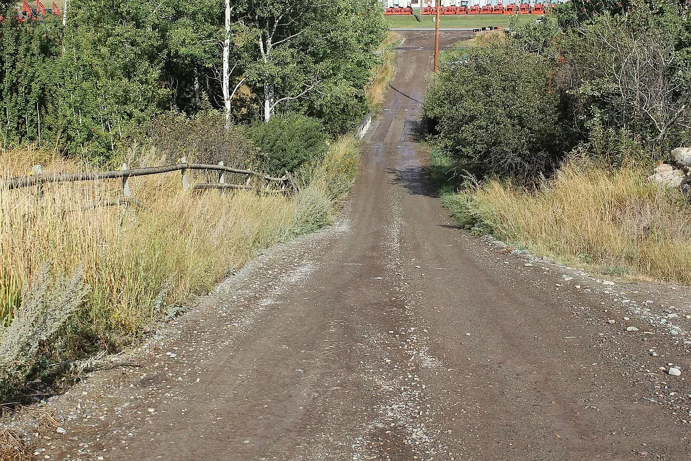 Beautiful 3-Bedroom, 2-Bathroom Home West of Town — Photo 4