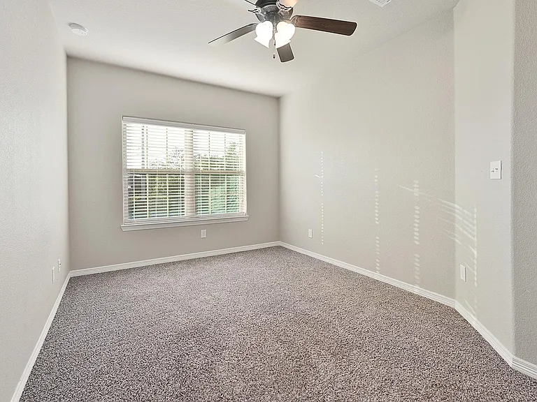 401 Ash St #B — Photo 36