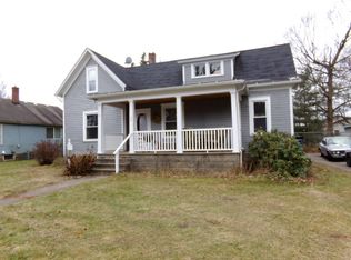 69 Pleasant St NW, Sparta, MI 49345