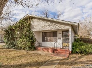 719 Market St, Pleasanton, TX 78064