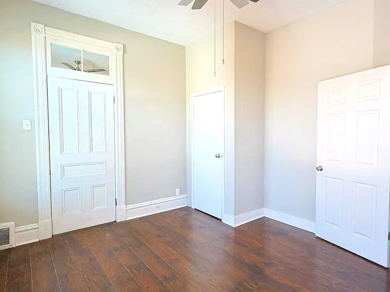 2821-2823 Henrietta Pl — Photo 18