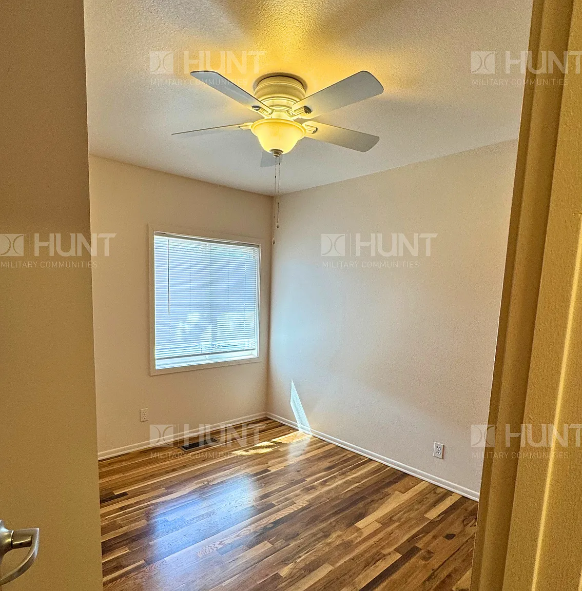 3 bed, 1054 sqft, $2,000 — Photo 3
