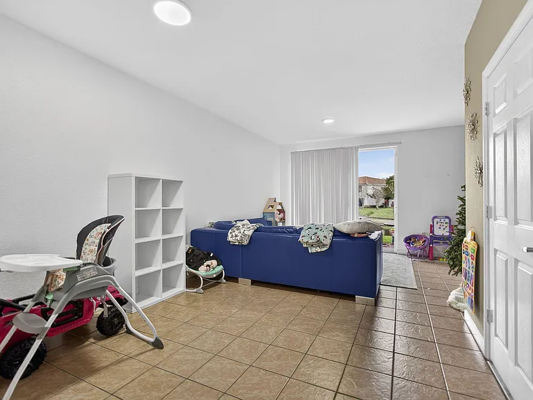 4147 Napoli Lake Dr — Photo 4