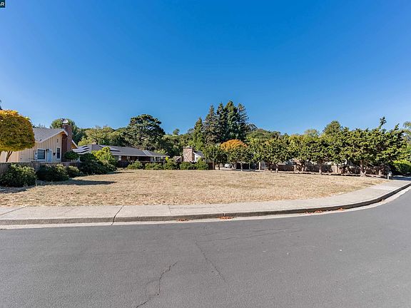 2nd image of 4011 Garden Rd