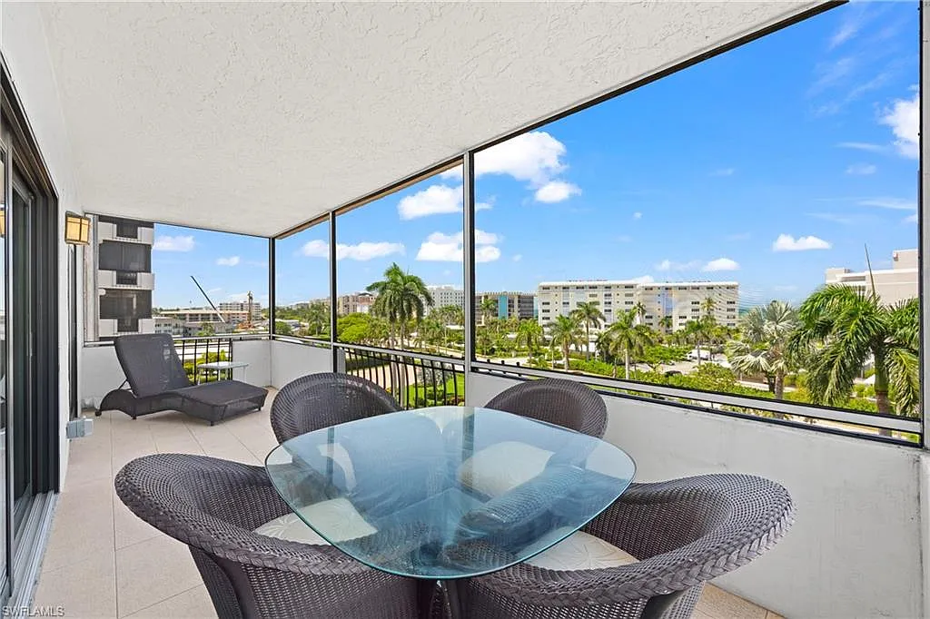 2 bed, 2.0 bath, 1312 sqft, $14,000 — Photo 3