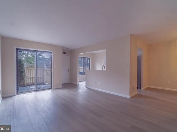 9416 Penshurst Ct, Gaithersburg, MD 20886
