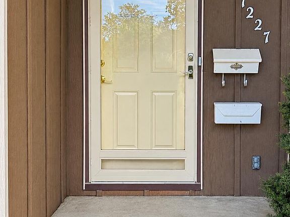 2nd image of 1227 N 24th Pl