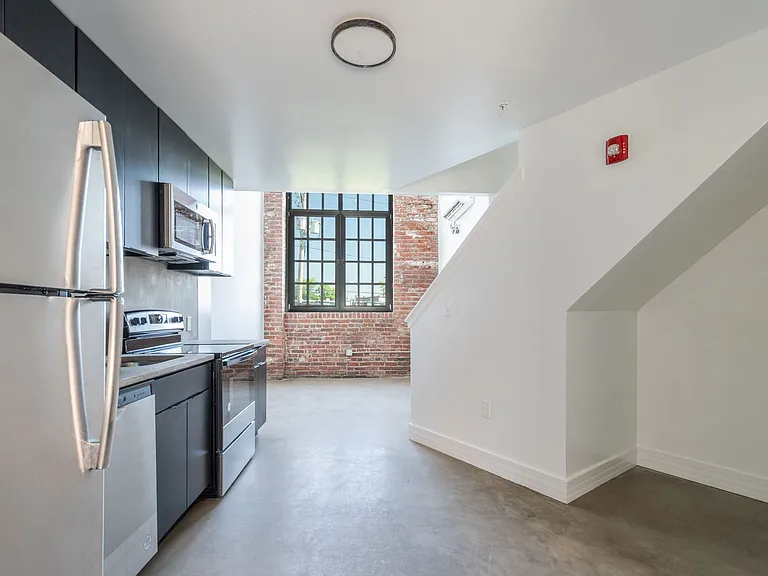 3003 Glenwood — Photo 141