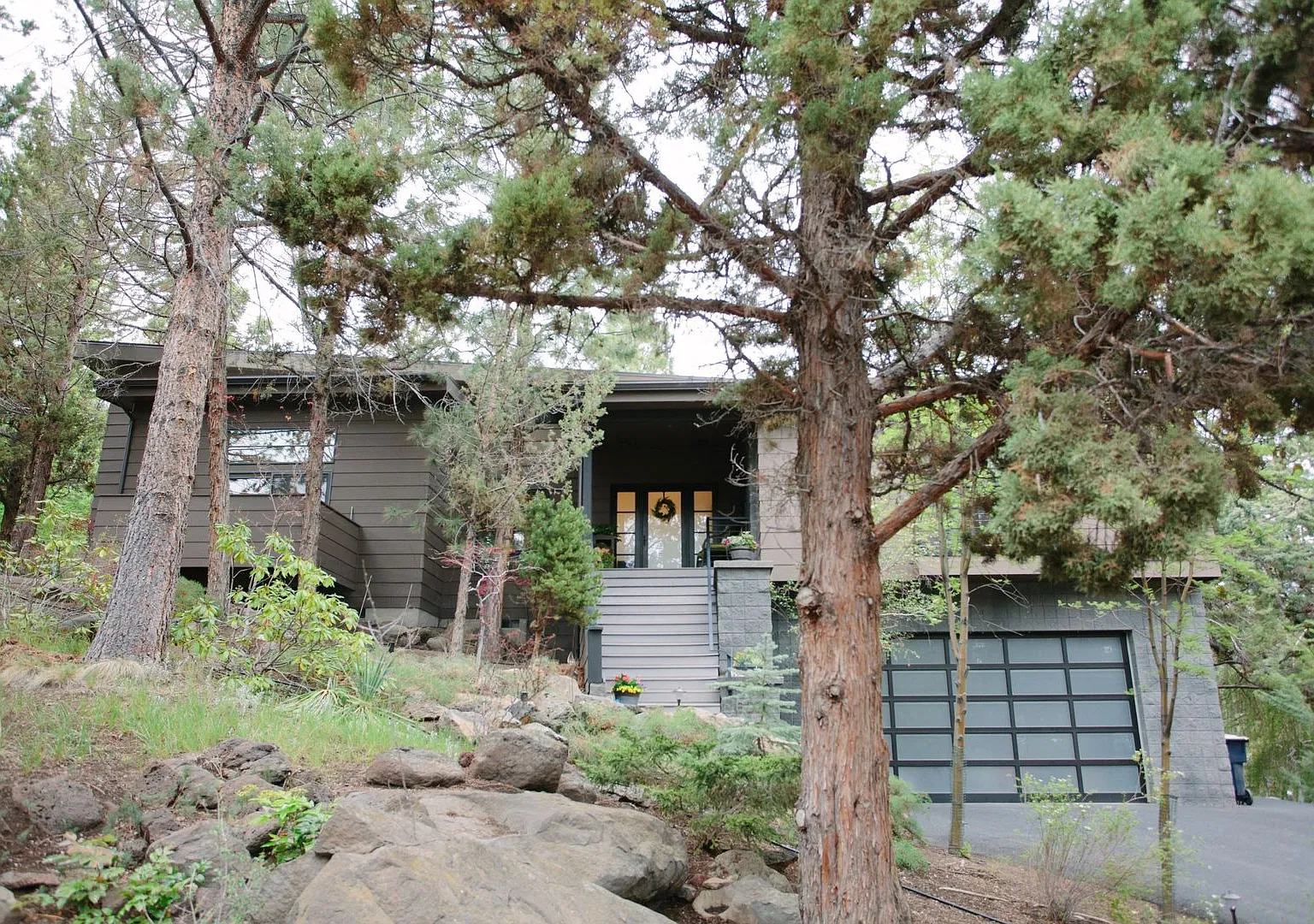Check Out This Beautiful Furnished Home In Boyd Acres Neighborhood! — Photo 1