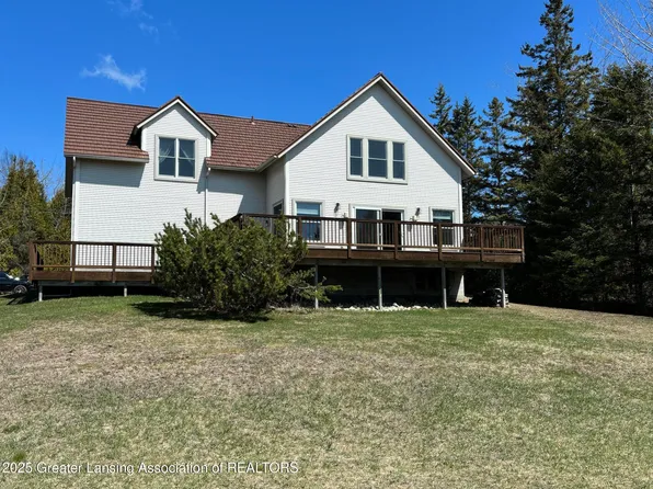 198 Graham Ave, Saint Ignace, MI 49781