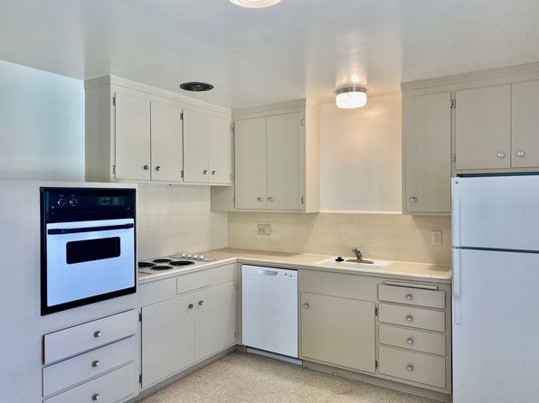 36 Ross Ave #2