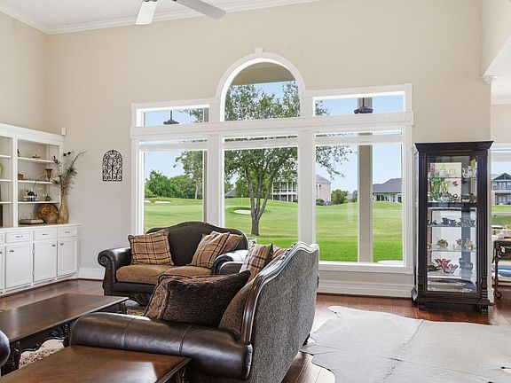 4th image of 108 Somerton Dr