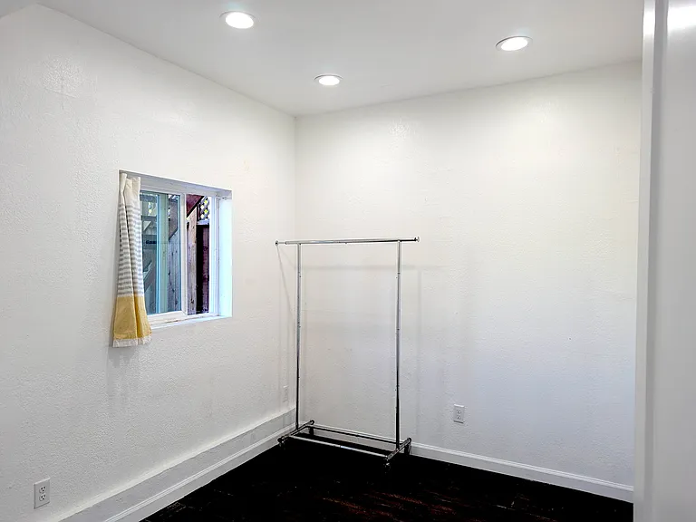 472 16th Ave #B — Photo 9