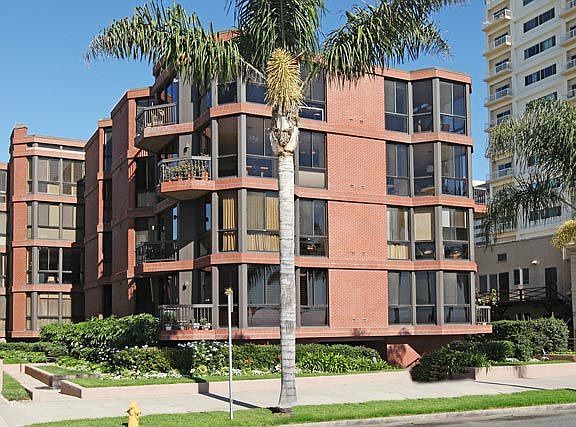 2nd image of 1033 Ocean Ave Unit 202