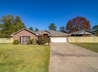 13198 Lauren Ln, Lindale, TX 75771