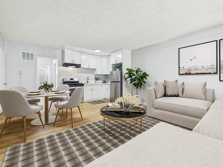 Sepulveda Apartments — Photo 4