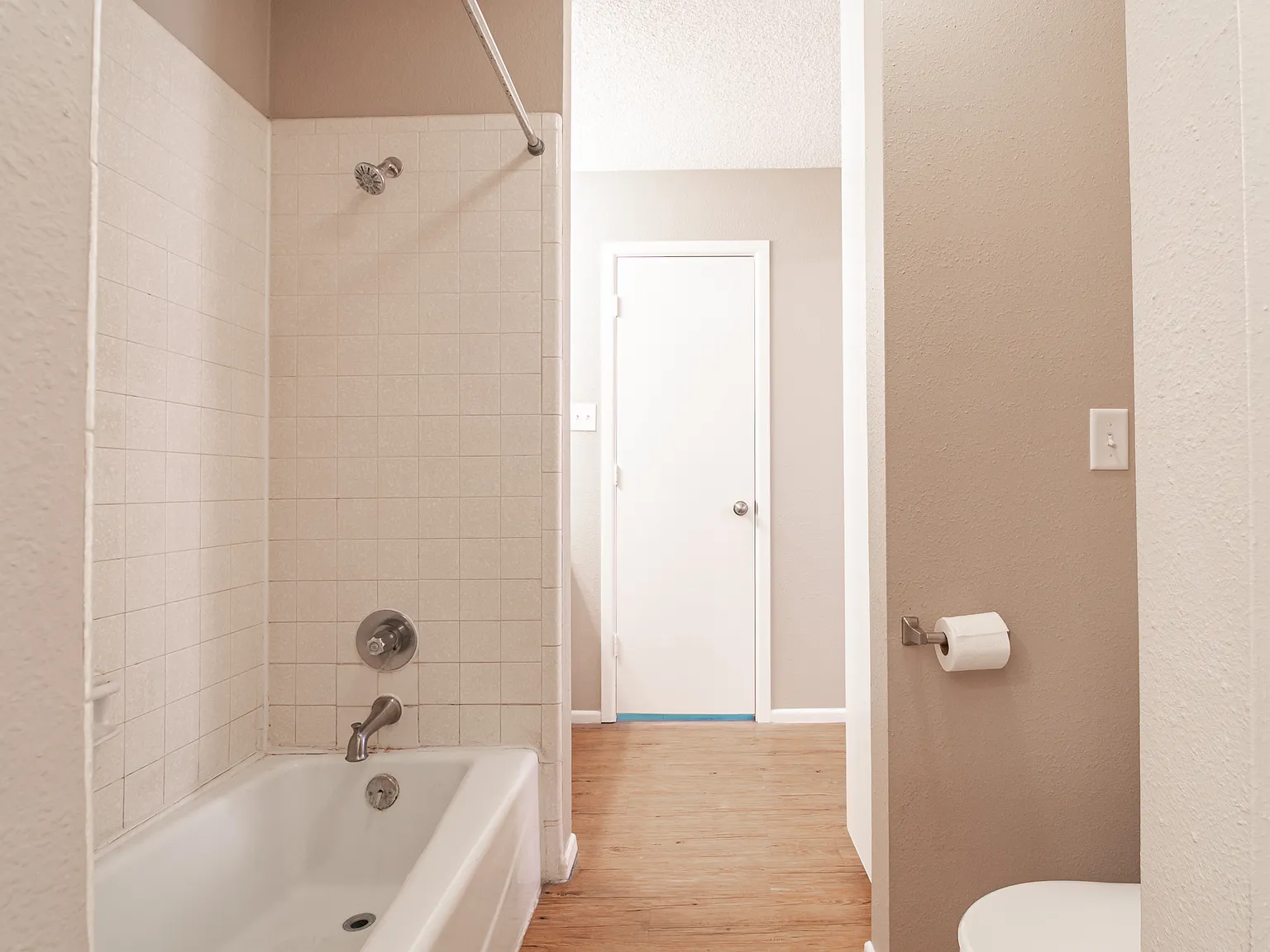 2 bed, 1486 sqft, $1,950 — Photo 4