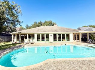 3915 Pleasant Valley Dr, Missouri City, TX 77459