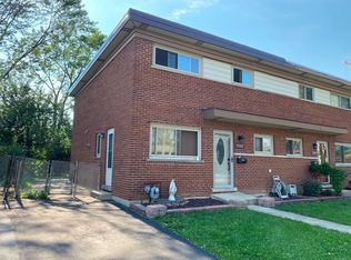 9368 N Parkside Dr, Des Plaines, IL 60016