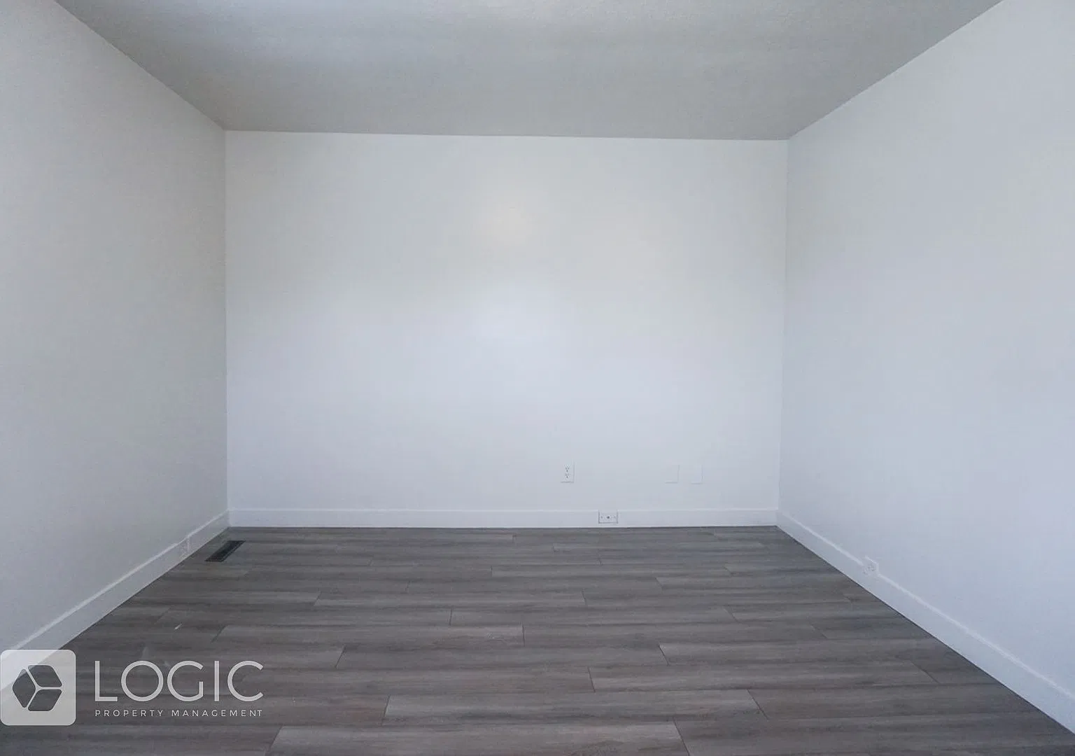 Spacious 2-bedroom, 1-bath Duplex Unit for rent in Ogden, Utah — Photo 4