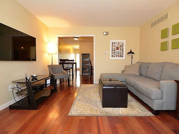 3rd image of 620 Kingswood Dr